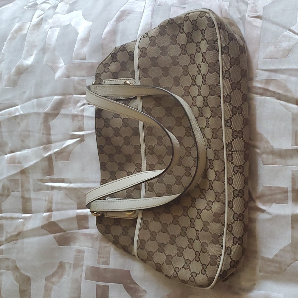 100% Authentic Gucci Purse